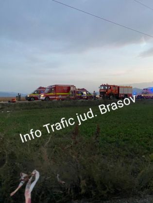 BRAȘOV. Accident cu cinci victime, pe DN 11, lângă Fish4Life! Încercări de resuscitare (FOTO) 3 IMG-20201004-WA0005_283583.jpg