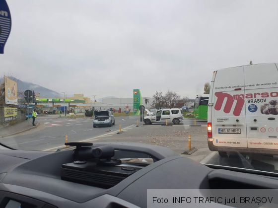 BRAȘOV. Accident pe Calea Făgărașului! 2 FB_IMG_1605076270380_284393.jpg