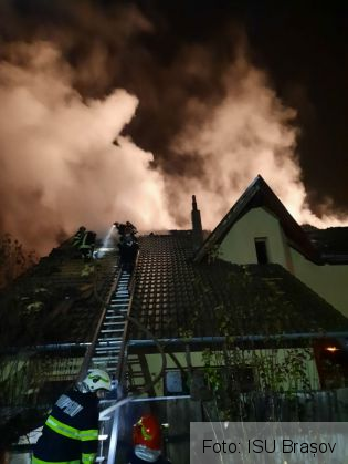 WhatsApp Image 2020-12-18 at 08.42.59 (1)_285127.jpeg