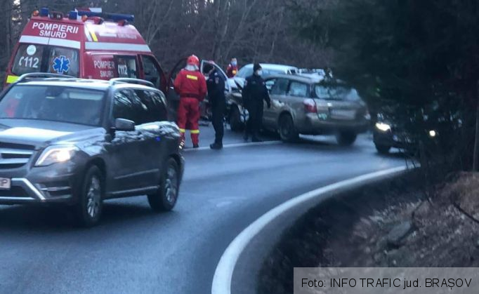 BRAȘOV. ULTIMA ORĂ. Accident cu victime, pe Drumul Poienii! (FOTO) 2 20210102_101406_285452.jpg