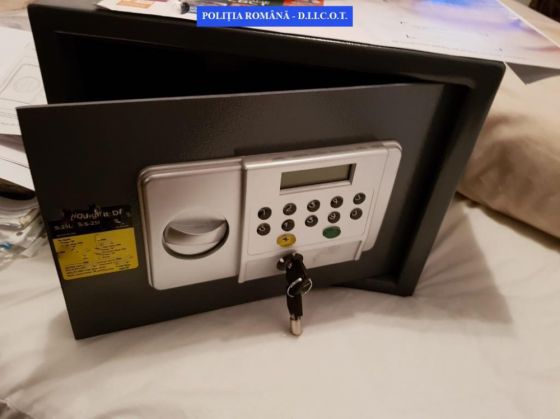 WhatsApp Image 2021-01-11 at 16.42.44_285687.jpeg