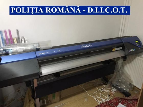 BRAȘOV. PERCHEZIȚII. Aproape 500.000 de euro, posibil falsificați, ridicați de DIICOT și de BCCO / Anchetă și pentru trafic de droguri 2 WhatsApp Image 2021-01-27 at 12.40.21 (2)_286059.jpeg