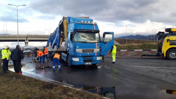 tir rasturnat2_285608.jpeg