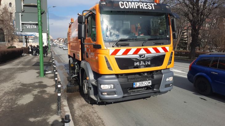 Curățarea mecanizată a străzilor principale a fost reluată odată cu încălzirea vremii 2 Curatare mecanizata strazi feb 2021_286156.jpeg