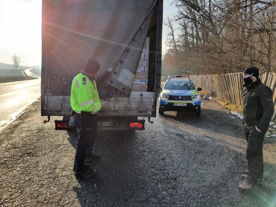 BRAȘOV. Peste 120 de sancțiuni, în urma unei acțiuni silvice (Galerie FOTO) 6 WhatsApp Image 2021-02-03 at 12.33.53_286183.jpeg