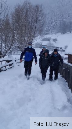 BRAȘOV. Tentativă de sinucidere în zona „Prăpăstiile Zărneștilor” (Galerie FOTO) 2 IMG-20210320-WA0004_287052.jpg