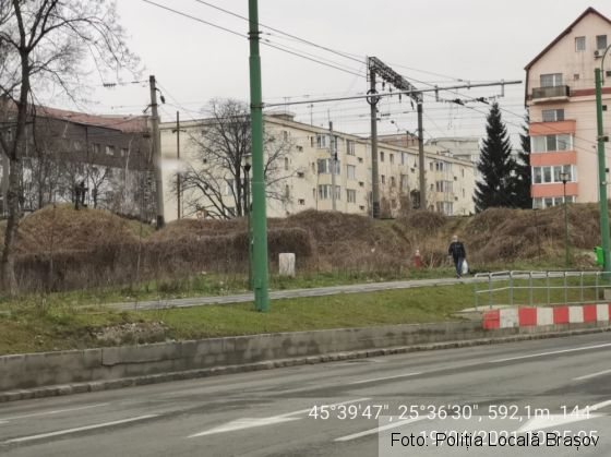 BRAȘOV. Angajații CFR au ieșit la curățenie, la solicitarea polițiștilor locali (FOTO) 6 IMG-20210419-WA0000_287692.jpg
