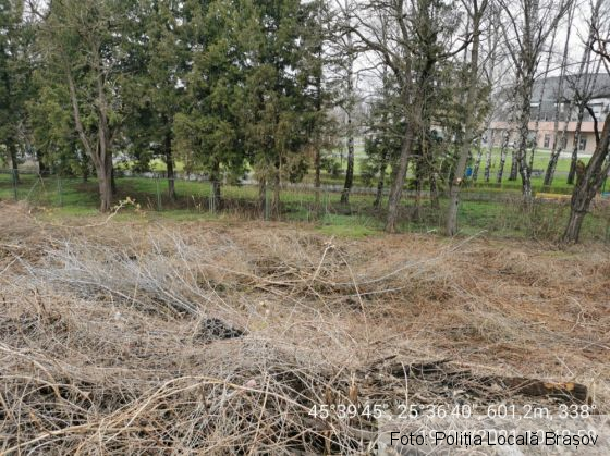 BRAȘOV. Angajații CFR au ieșit la curățenie, la solicitarea polițiștilor locali (FOTO) 7 IMG-20210419-WA0001_287693.jpg