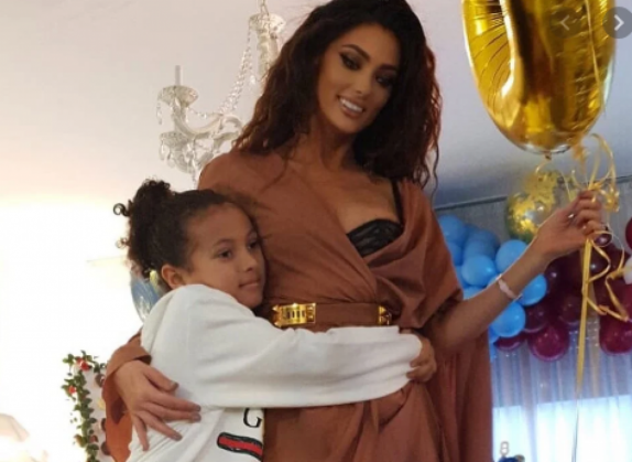 claudia pavel 2_287370.png