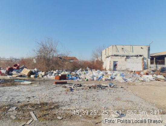 BRAȘOV. FOTO. Sute de metri cubi de GUNOI, scoase de pe un teren din Bartolomeu... Este doar 5% din depozitul ilegal de deșeuri 3 IMG-20210518-WA0004_288256.jpg