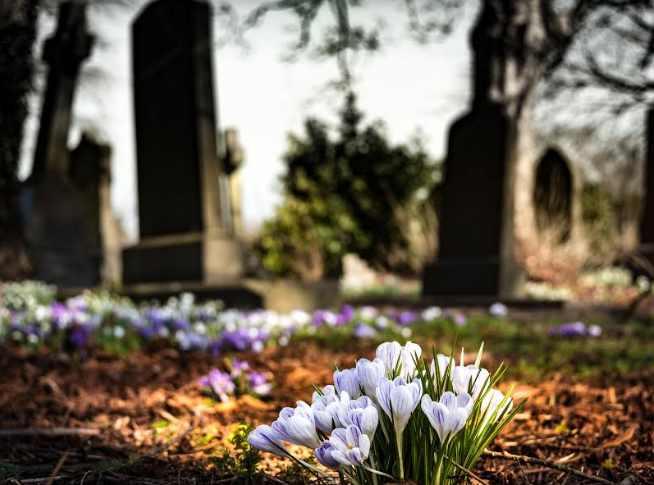 Cum te poate ajuta o firmă de servicii funerare din sectorul 5 să ridici un monument in memoriam? 2 serviciifunerare1.png