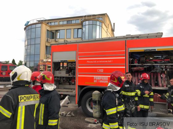 BRAȘOV. Update. Incendiu la un depozit de pe Calea Feldioarei! (Galerie FOTO) 10 IMG-20210707-WA0023_289401.jpg