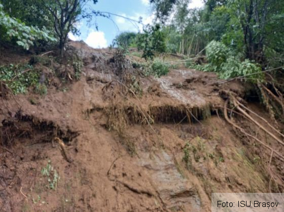 BRAȘOV. Alunecări de teren, în județ! (Galerie FOTO) 7 IMG-20210731-WA0019_290077.jpg