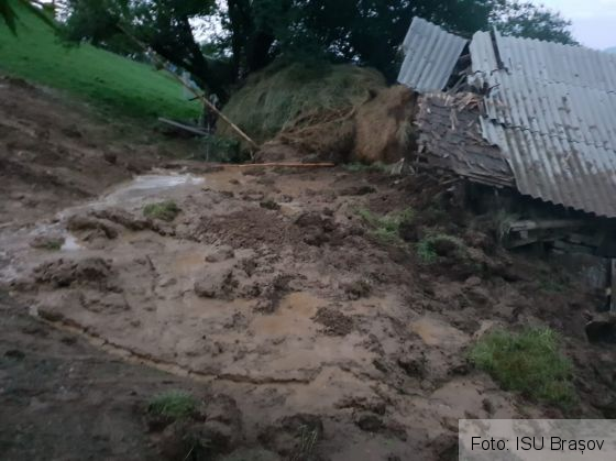 BRAȘOV. Alunecări de teren, în județ! (Galerie FOTO) 5 IMG-20210731-WA0022_290075.jpg