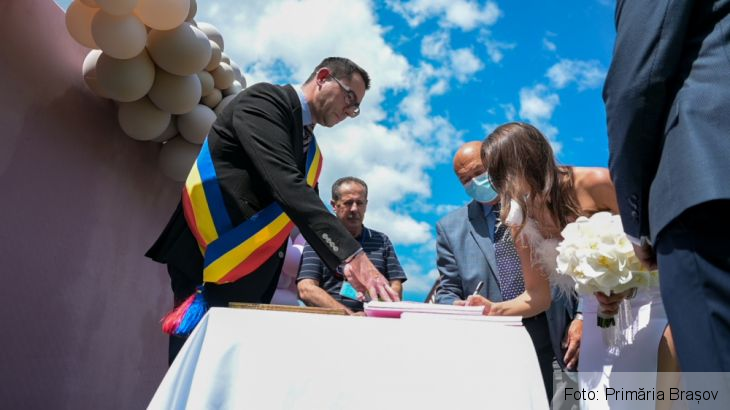Așa poate arăta cununia civilă a oricărui cuplu, la BRAȘOV (FOTO - VIDEO) 5 WhatsApp Image 2021-07-09 at 18.13.32 (1)_289465.jpeg