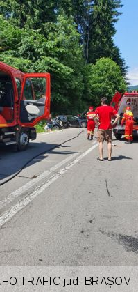 BRAȘOV. Blocaj pe DN 1, din cauza unui carambol (FOTO) 3 accident dn1 2_289245.jpg