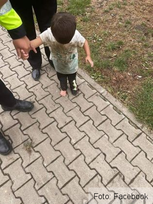 BRAȘOV. Copilaș speriat și înfometat, găsit într-un parc din Râșnov (Galerie FOTO) 2 FB_IMG_1630166484233_290800.jpg