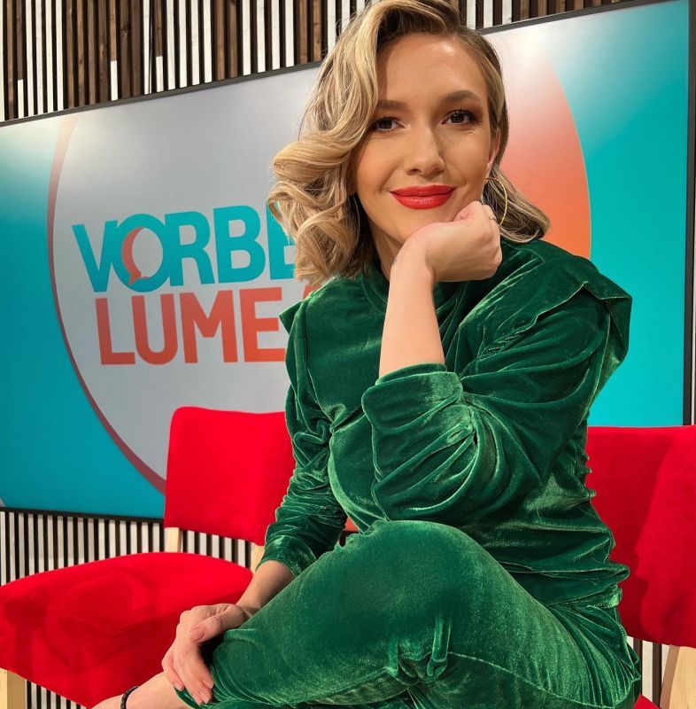 Adela Popescu, despre întoarcerea la PRO TV la doar 2 luni după ce a născut al treilea copil 2 adelapopescu3.jpg