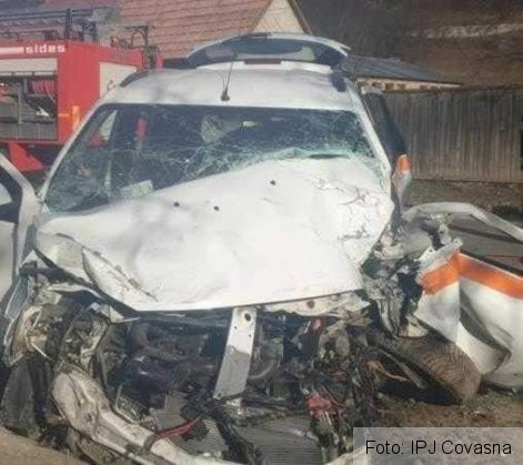 Ambulanță implicată într-un accident grav, în Covasna (Galerie FOTO) 3 FB_IMG_1641908551065_293871.jpg