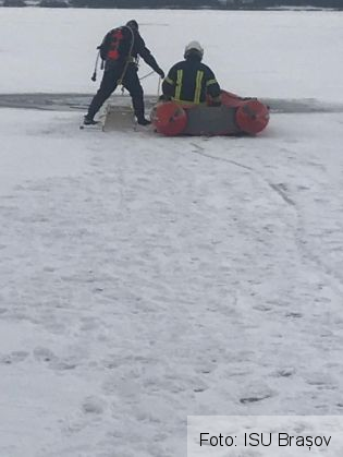 Update. BRAȘOV. Băiatul căzut în apa înghețată a lacului Dumbrăvița a decedat 2 IMG-20220122-WA0005_294136.jpg