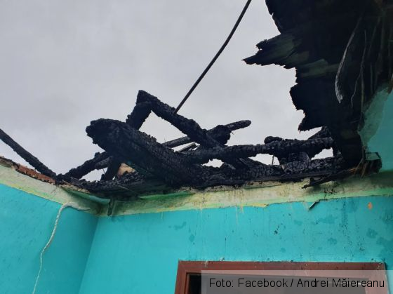 BRAȘOV. Familia din Sânpetru rămasă fără acoperiș deasupra capului în toiul iernii, ajutată printr-o mobilizare exemplară a comunității 2 incendiu sanpetru 2_294341.jpg