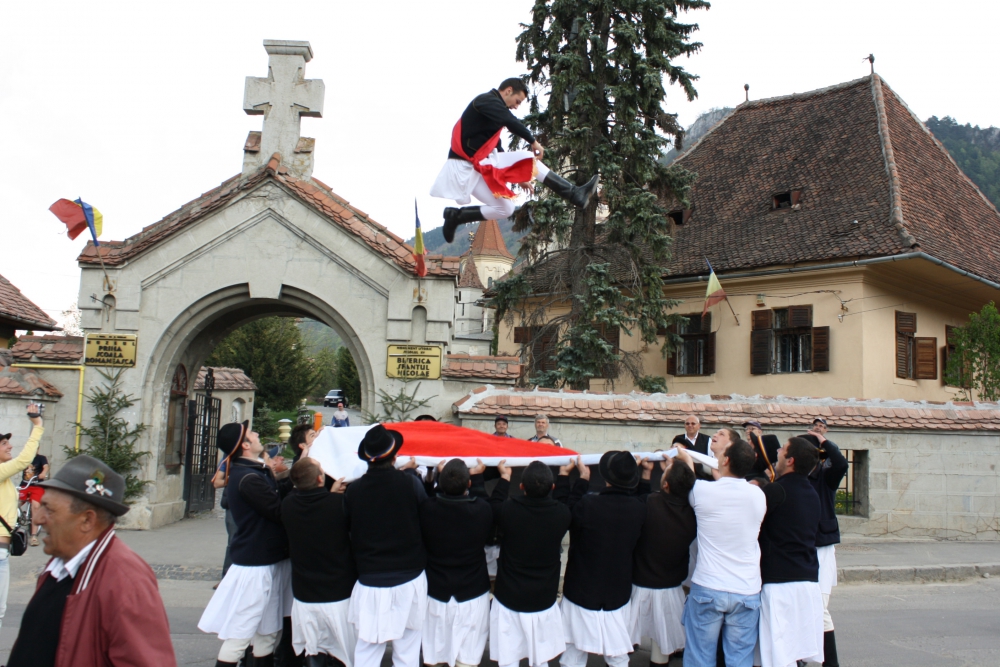 Brașov. Junii Tineri au trecut proba bărbăției 15 article_252221_2.jpg