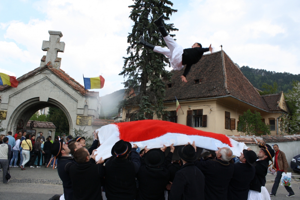 Brașov. Junii Tineri au trecut proba bărbăției 16 article_252221_4.jpg