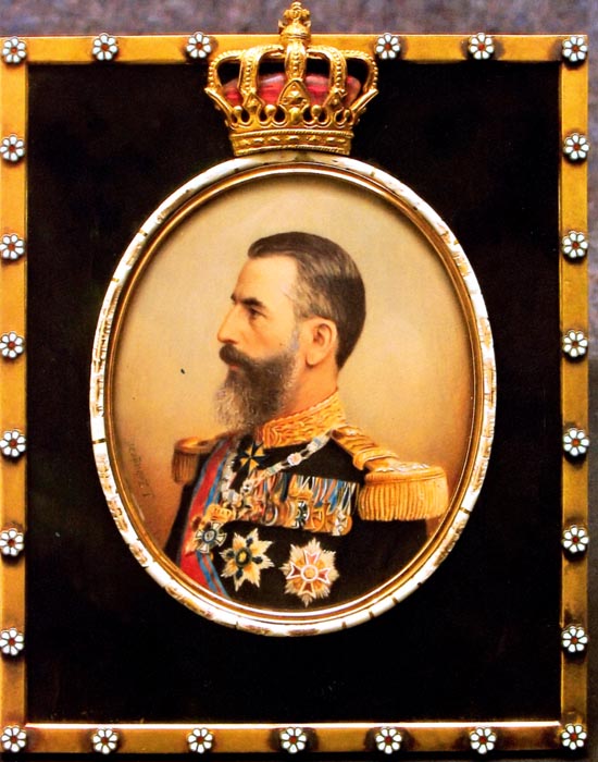10 Mai - Ziua Monarhiei Române 6 article_254718_1.jpg