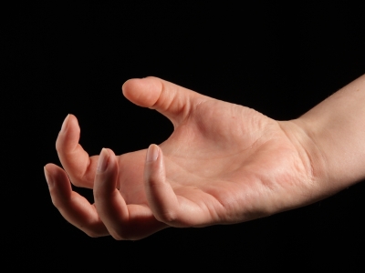 Vă întrebaţi de ce vă amorţesc mâinile? 1 article_425767_1.jpg