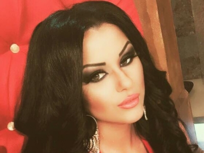 CE... PĂCĂTOASĂ! Daniela Crudu își arată sânii fără jenă!!! 1 article_428726_1.jpg