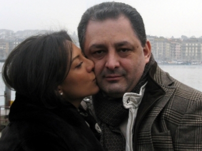 Iubita lui Marian Vanghelie, amatoare de petreceri!!! Obișnuiește să urce pe mese 1 article_429067_1.jpg