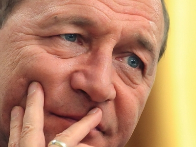 Tot în huiduieli, Traian Băsescu a părăsit Parchetul General 1 article_429339_1.jpg