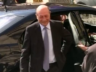 Traian Băsescu n-a făcut declarații nici în fața procurorilor - a cerut timp 1 article_429345_1.jpg