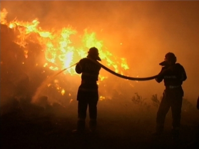 Incendiu devastator la o fabrică de feronerie! 1 article_429847_1.jpg