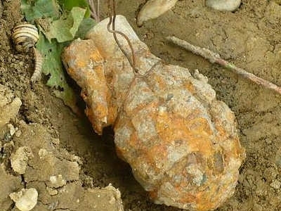 Panică într-un bloc, după găsirea unei grenade într-o locuință 1 article_429990_1.jpg