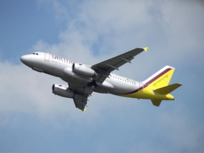 MAE încearcă să afle dacă erau români în avionul prăbușit în Franța 1 article_430023_1.jpg