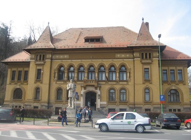 BRAȘOV. Doliu - lumea frumosului e mai săracă! 1 article_430191_1.jpg