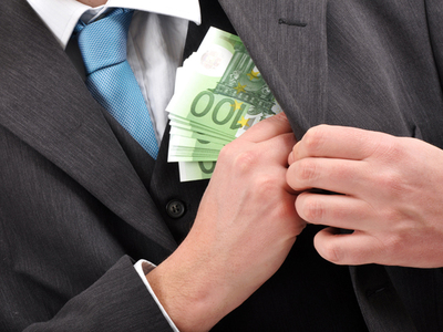 Un procuror DIICOT și un avocat, complici la șantaj 1 article_430936_1.jpg