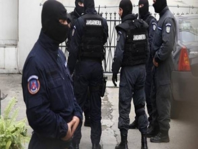 Percheziții la suspecți de tâlhărie - atacau victimele în propiile locuințe 1 article_431025_1.jpg