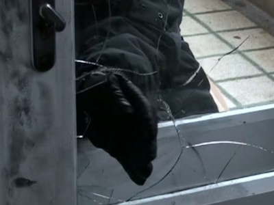 Descinderi la suspecți de furturi din societăți comerciale 1 article_431027_1.jpg