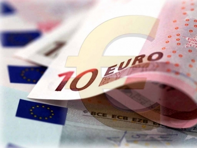 Un român, gunoier în Irlanda, a înapoiat 1.500 de euro găsiţi într-un container 1 article_431097_1.jpg