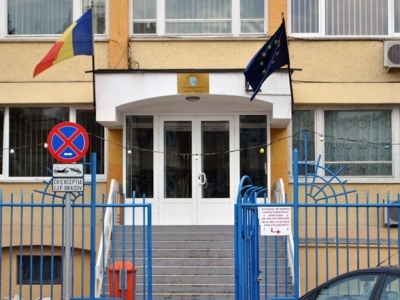 BRAȘOV. Liderii de mâine trec și pe la Poliţie 1 article_431184_1.jpg