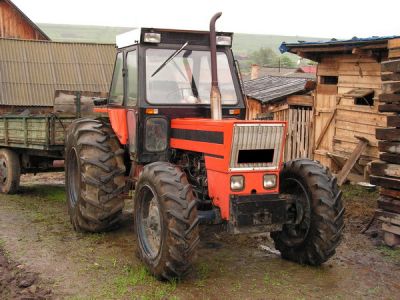 Accident TRAGIC. Un bărbat a murit după ce a căzut cu tractorul în râpă 1 article_431528_1.jpg