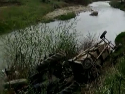 ACCIDENT FATAL. A murit după ce a căzut cu tractorul în râu 1 article_431886_1.jpg