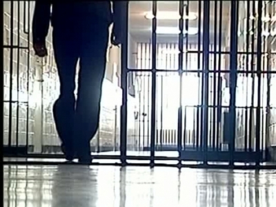 Goliciunea din fotografii l-a lăsat fără funcţia de conducere din Penitenciar 1 article_432657_1.jpg