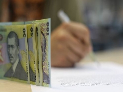 Credite luate cu adeverințe de salariat false! Se fac percheziții!!! 1 article_432841_1.jpg