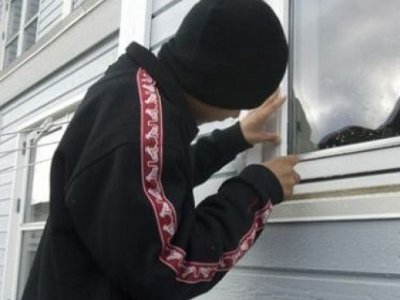Șase minori având între 11 și 17 ani, „săltați” pentru furturi din locuințe 1 article_432880_1.jpg