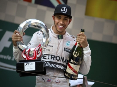 SCANDAL ÎN F1! Hamilton, „porc” și „sexist”!!! Cu jetul spre faţa tinerei!!! 1 article_433036_1.jpg
