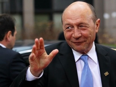 Traian Băsescu vrea să o viziteze pe Alina Bica 1 article_433618_1.jpg