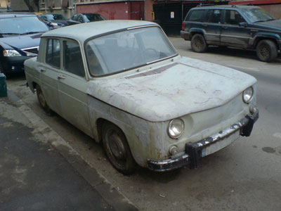 Prea multe mașini în trafic cu pericol iminent de accident 1 article_433934_1.jpg